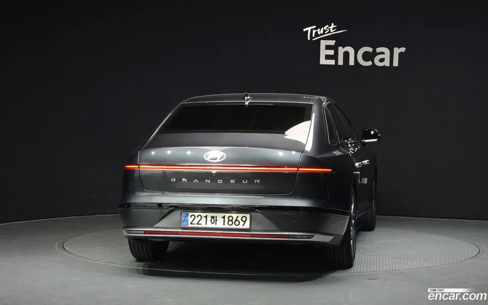 Hyundai Grandeur Hybrid 2023 — thumbnail 4