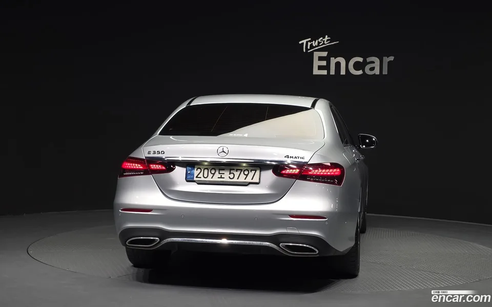 Mercedes-Benz E-Class E220d 4MATIC AMG Line 2022 — thumbnail 4