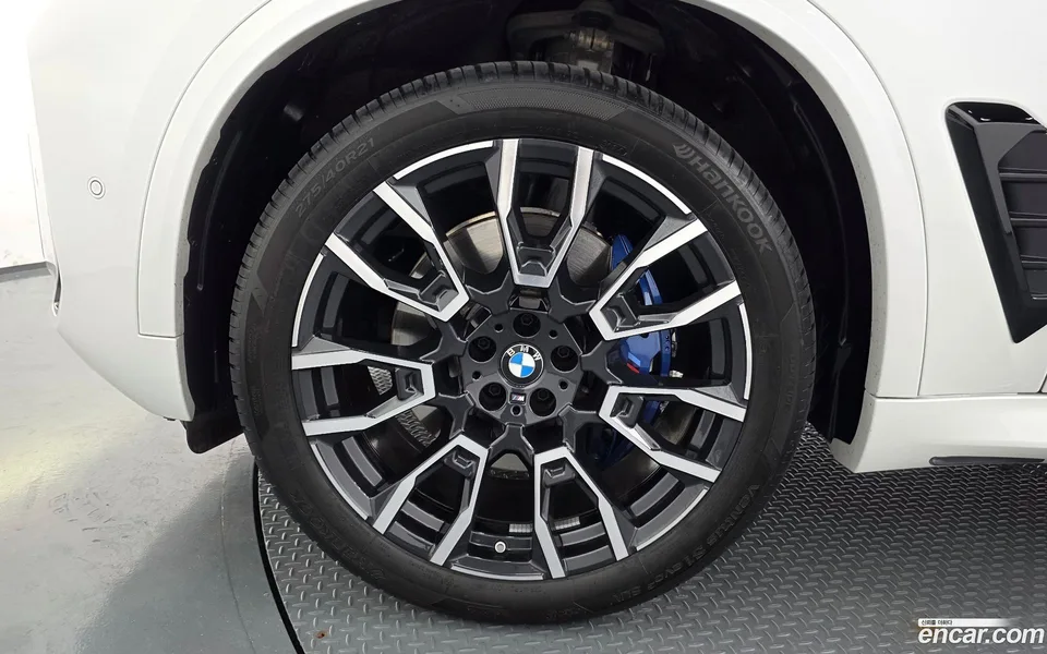 BMW X5 xDrive 40i M 2025 — thumbnail 2