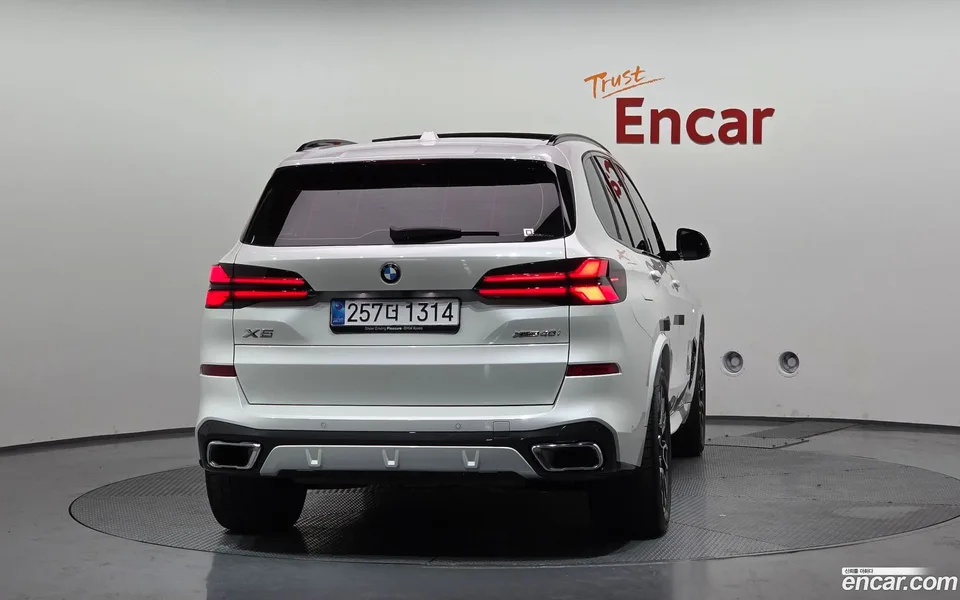 BMW X5 xDrive 40i M 2025 — thumbnail 4