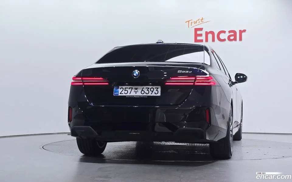 BMW 5 Series 523d M 2025 — thumbnail 4