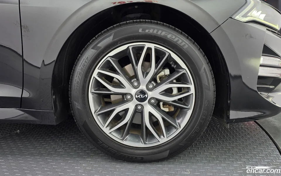 Kia K5 2.0 2023 — thumbnail 5