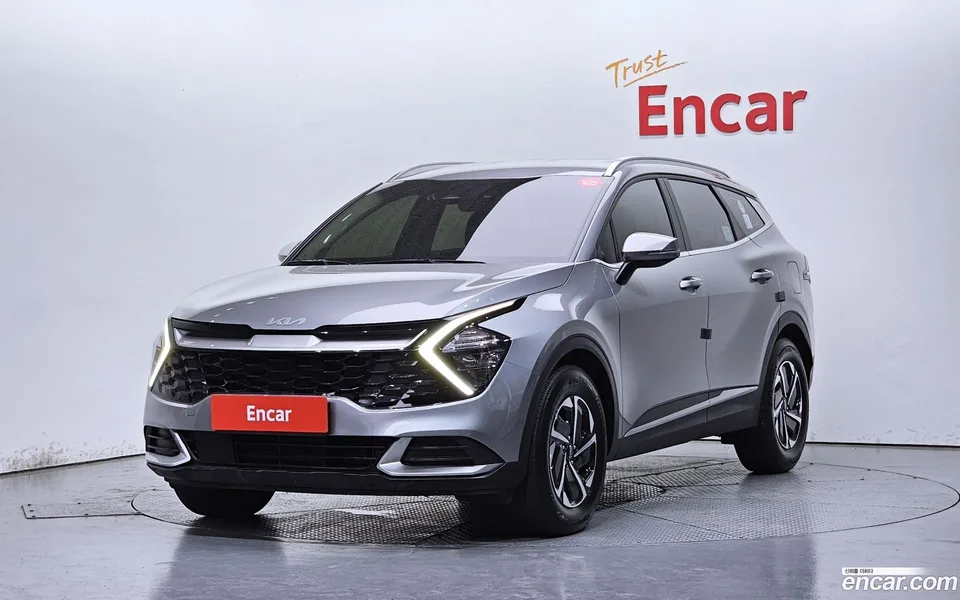 Kia Sportage Hybrid 4WD 2022 — photo 1, buy with delivery to Moscow
