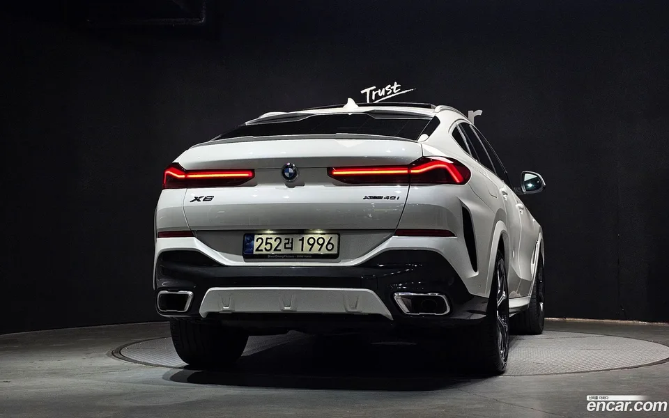 BMW X6 xDrive40i M 2023 — thumbnail 4