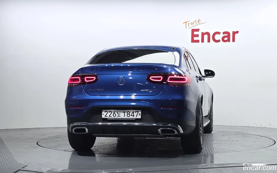 Mercedes-Benz GLC-Class GLC300 4MATIC 2023 — thumbnail 4