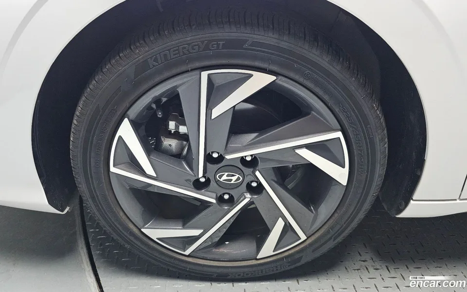 Hyundai Avante CN7 1.6 2024 — thumbnail 2