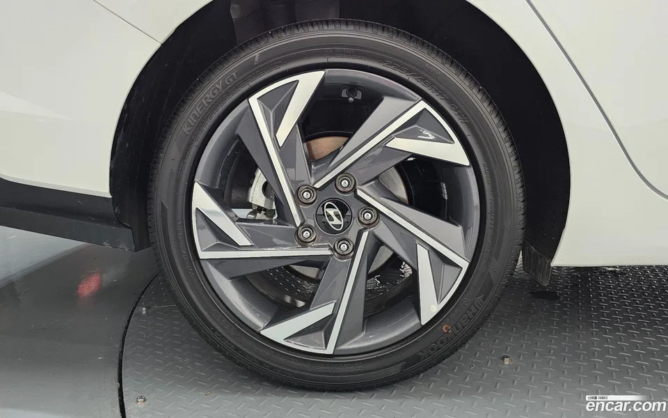 Hyundai Avante CN7 1.6 2025 — thumbnail 5