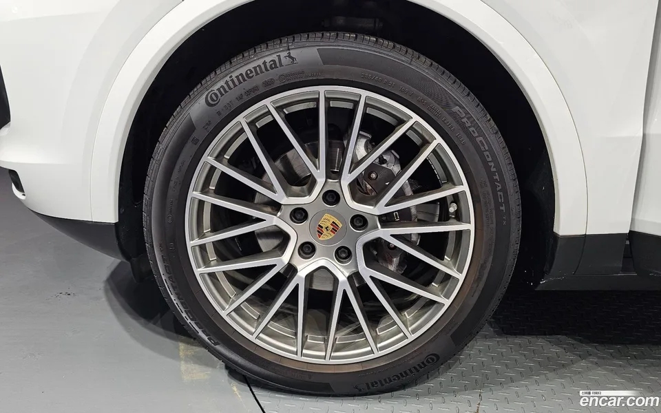 Porsche Cayenne 3.0 2022 — миниатюра 2