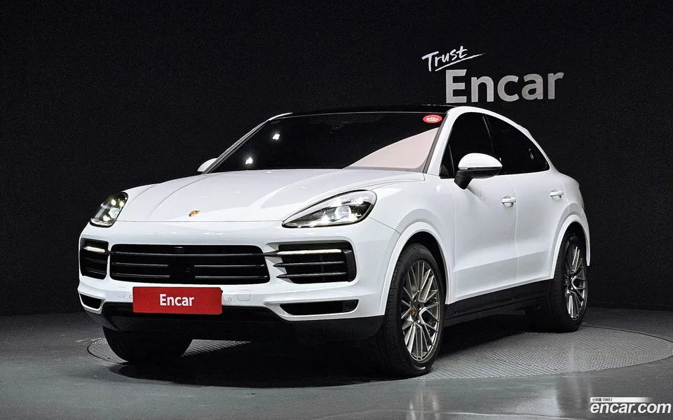 Porsche Cayenne 3.0 2022 — фото 1, купить с доставкой в Москву