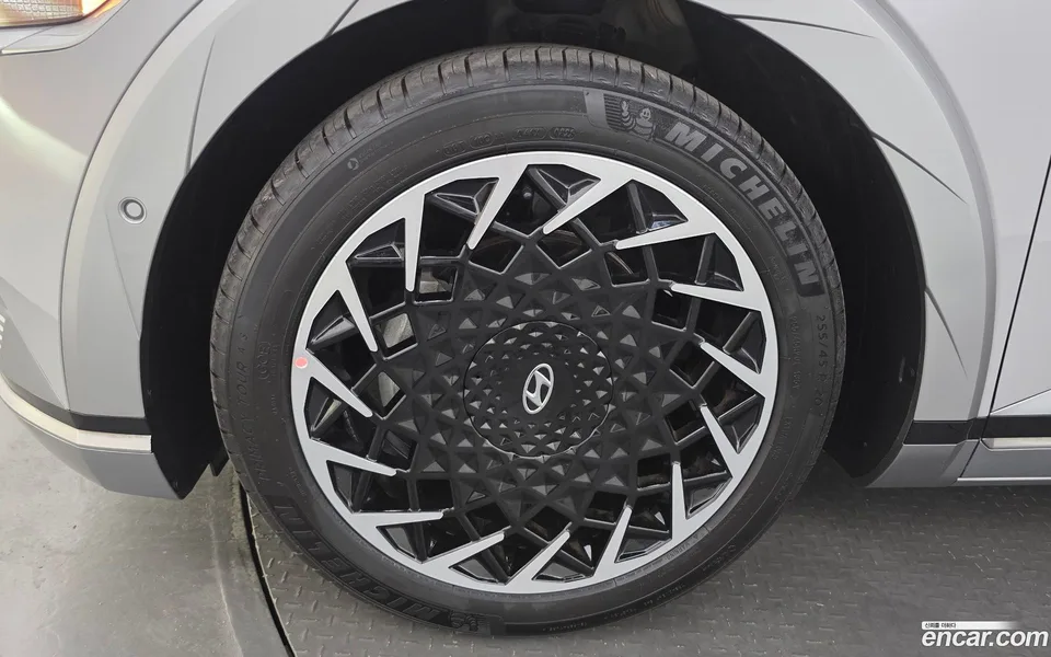 Hyundai Ioniq 5 2022 — thumbnail 2