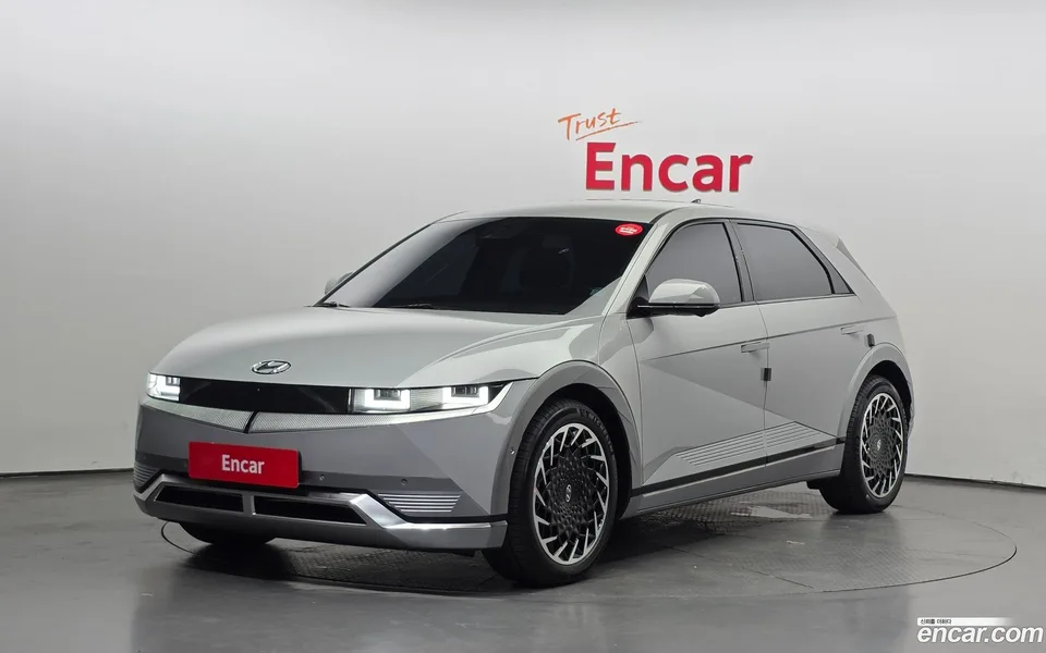 Hyundai Ioniq 5 2022 — photo 1, buy with delivery to Moscow
