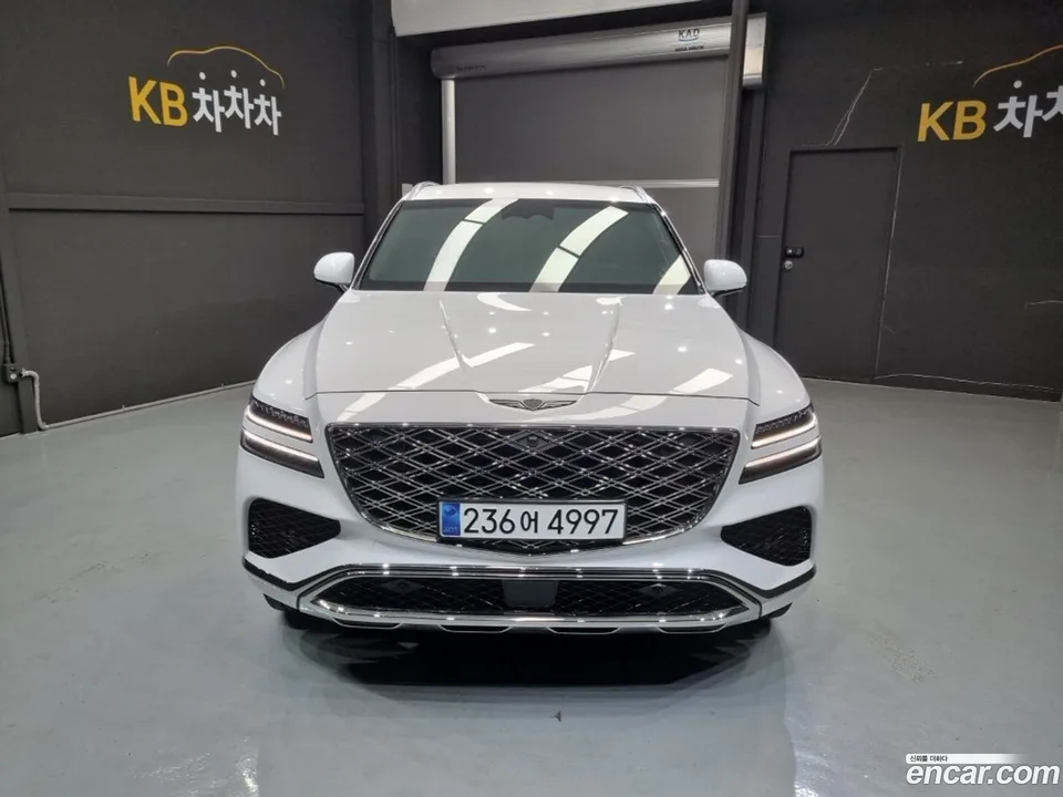 Genesis GV80 2.5T AWD 2024 — photo 1, buy with delivery to Moscow