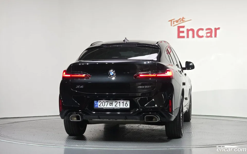 BMW X4 xDrive20i M 2023 — thumbnail 4