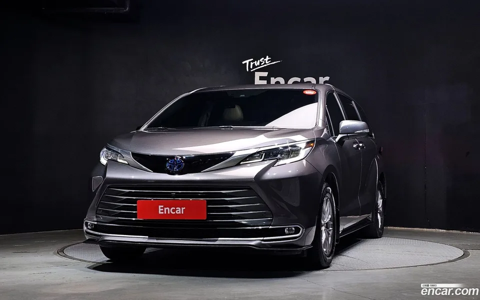 Toyota Sienna 2.5 AWD 2023 — thumbnail 3