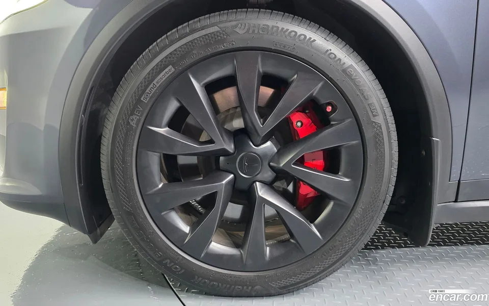 Tesla Model X AWD 2023 — thumbnail 2
