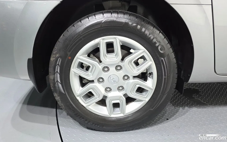 Hyundai Staria 5 2022 — thumbnail 2