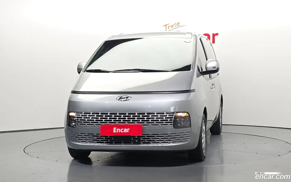 Hyundai Staria 5 2022 — thumbnail 3