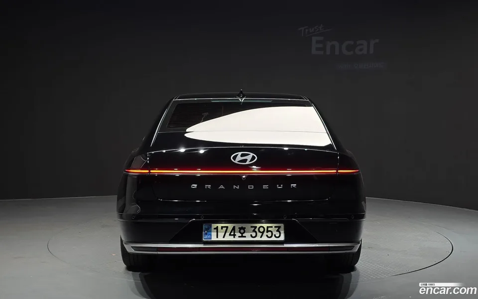 Hyundai Grandeur Hybrid 2023 — thumbnail 4