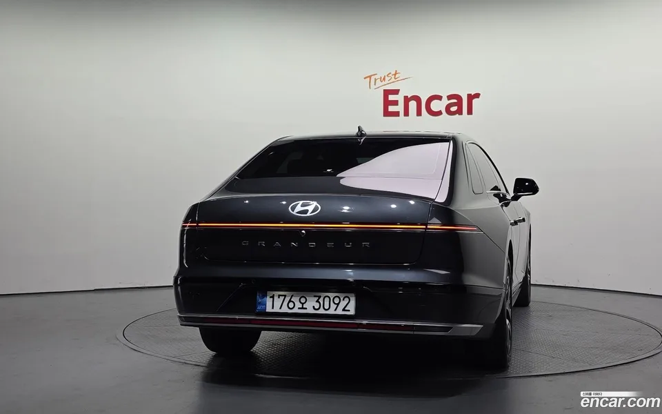 Hyundai Grandeur Hybrid 2022 — thumbnail 4