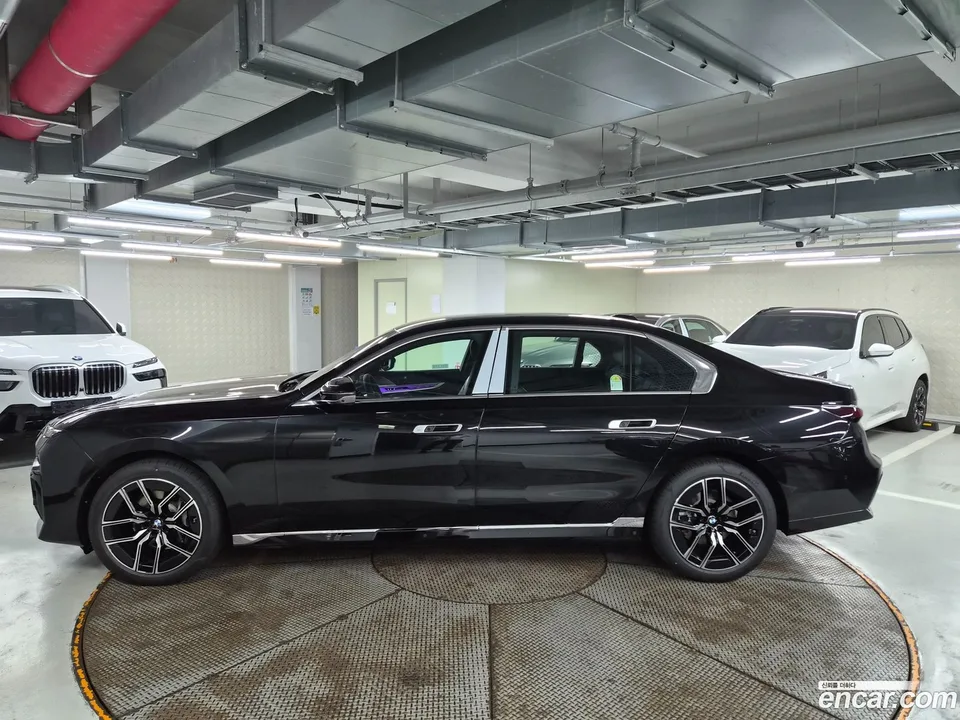 BMW 7 Series 740d xDrive M 2026 — thumbnail 3