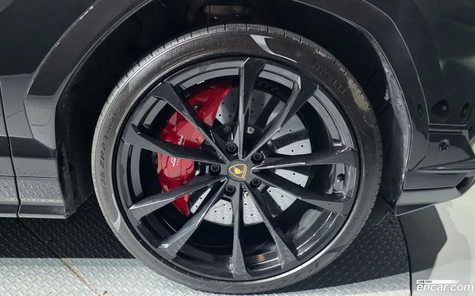 Lamborghini Urus 4.0 V8 S 2024 — thumbnail 5