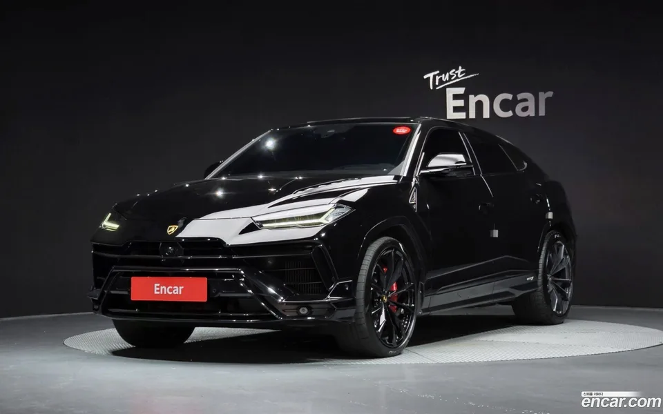 Lamborghini Urus 4.0 V8 S 2024 — photo 1, buy with delivery to Moscow