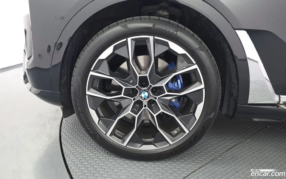 BMW X7 xDrive 40d M 6 2025 — thumbnail 2