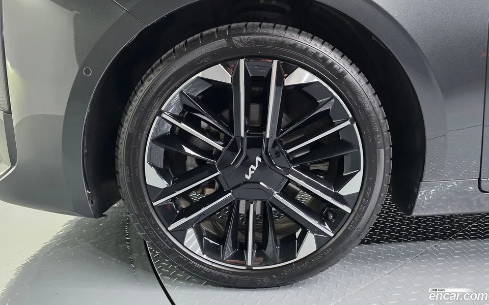 Kia K8 Hybrid 2025 — thumbnail 5