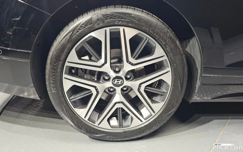 Hyundai Grandeur 2.5 2WD 2023 — thumbnail 5