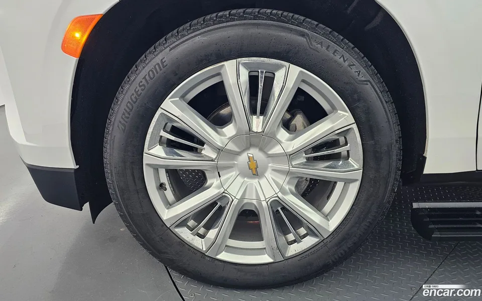 Chevrolet Tahoe 6.2 4WD 2022 — thumbnail 5
