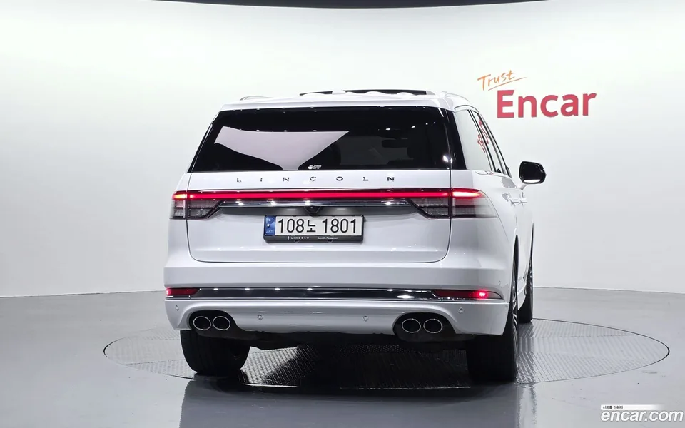 Lincoln Aviator 3.0 AWD 2023 — thumbnail 4