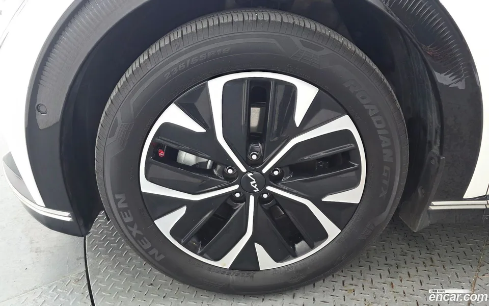 Kia EV6 2023 — thumbnail 5