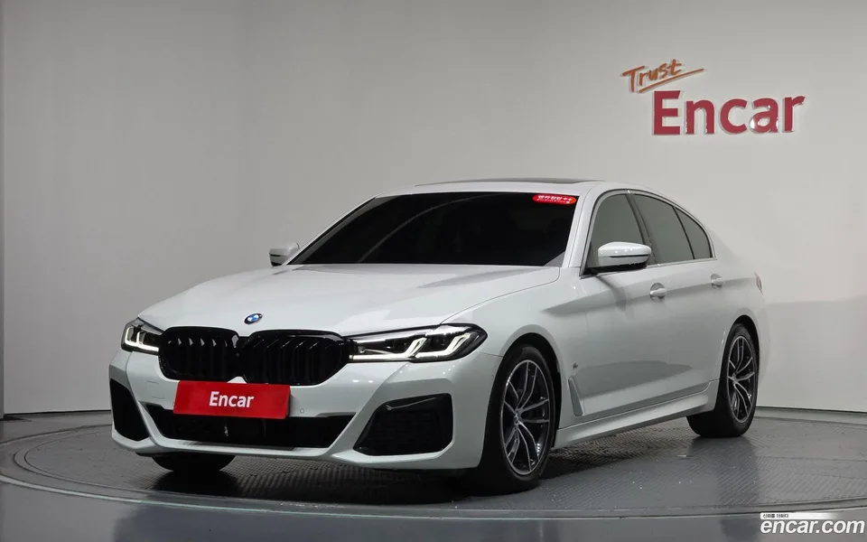 BMW 5 Series 520i M 2023 — photo 1, buy with delivery to Moscow