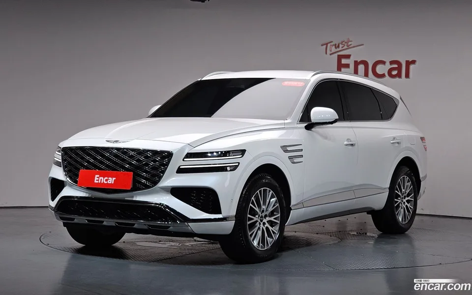 Genesis GV80 2.5T 2WD 2024 — photo 1, buy with delivery to Moscow