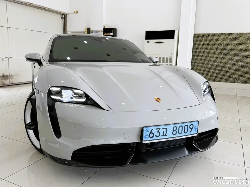Porsche Taycan S 2022 — photo 1, buy with delivery to Moscow