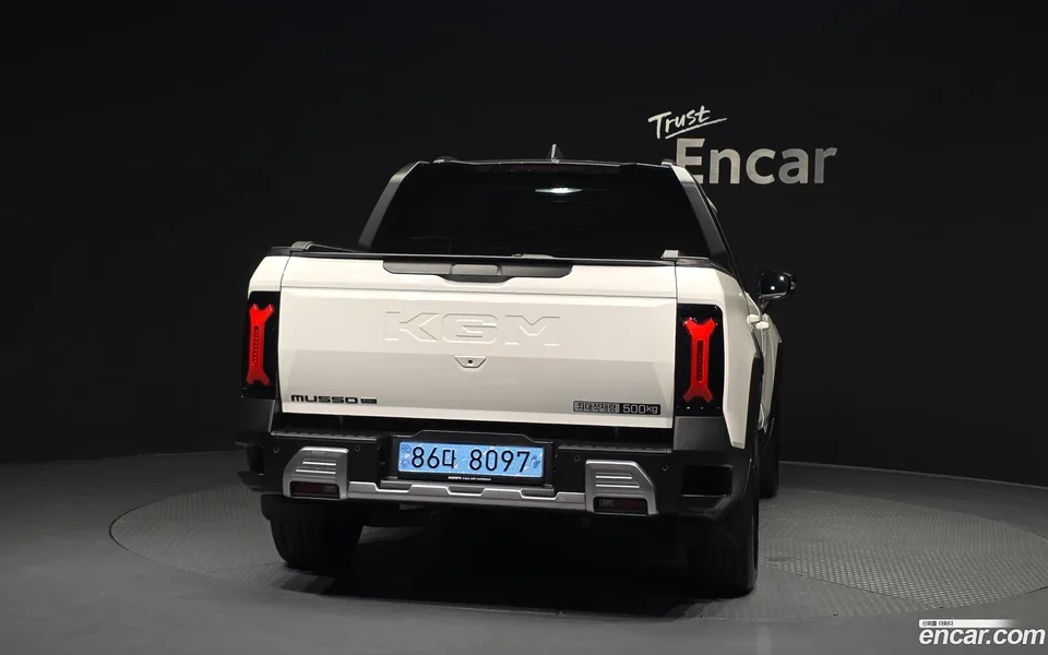 KG Mobility Musso EV AWD 2025 — thumbnail 4