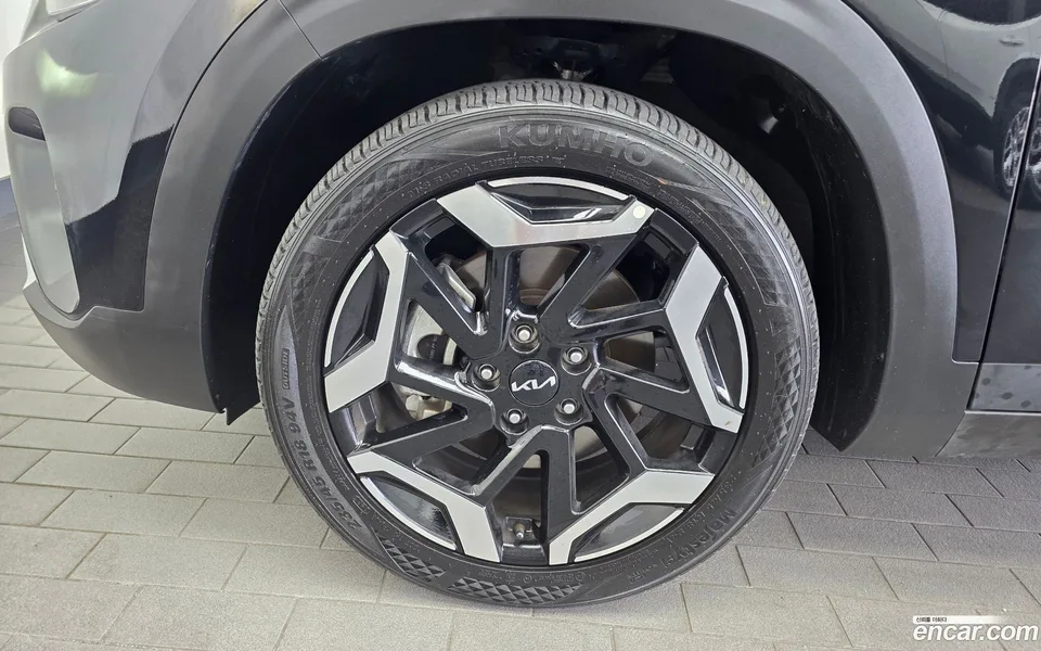 Kia Seltos 1.6 2WD 2023 — thumbnail 2
