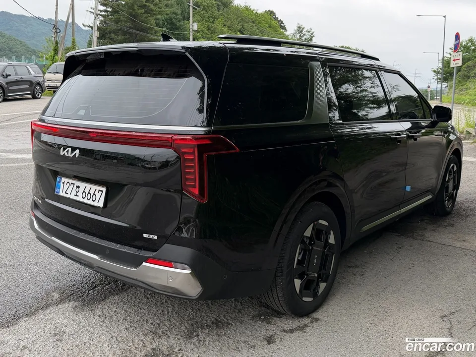 Kia Carnival HEV 9 2026 — thumbnail 2