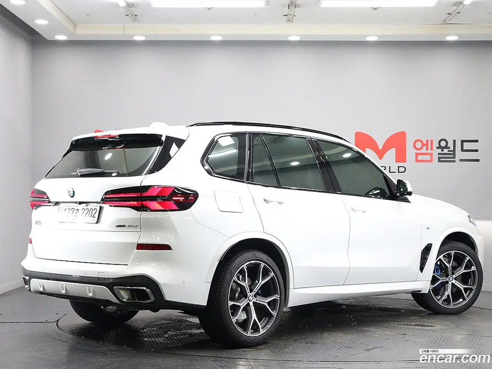 BMW X5 xDrive 30d M 2025 — thumbnail 3