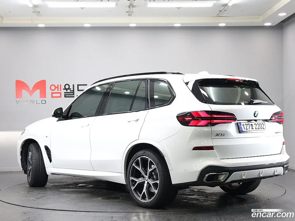 BMW X5 xDrive 30d M 2025 — thumbnail 4