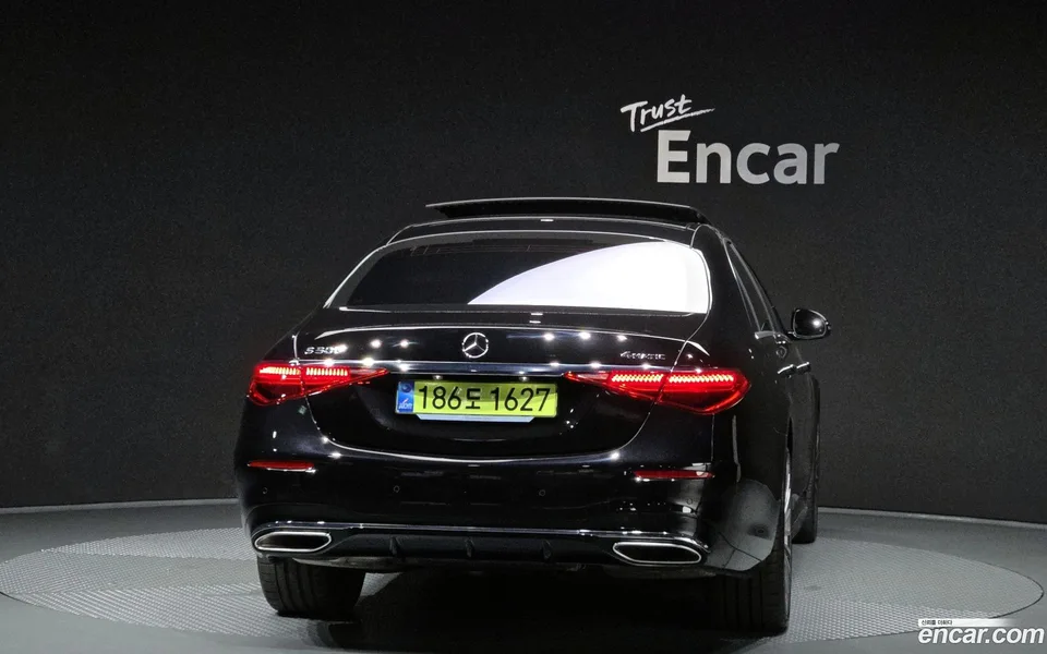 Mercedes-Benz S-Class S500L 4MATIC 2025 — thumbnail 4