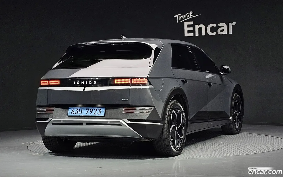 Hyundai Ioniq 5 AWD 2023 — thumbnail 2