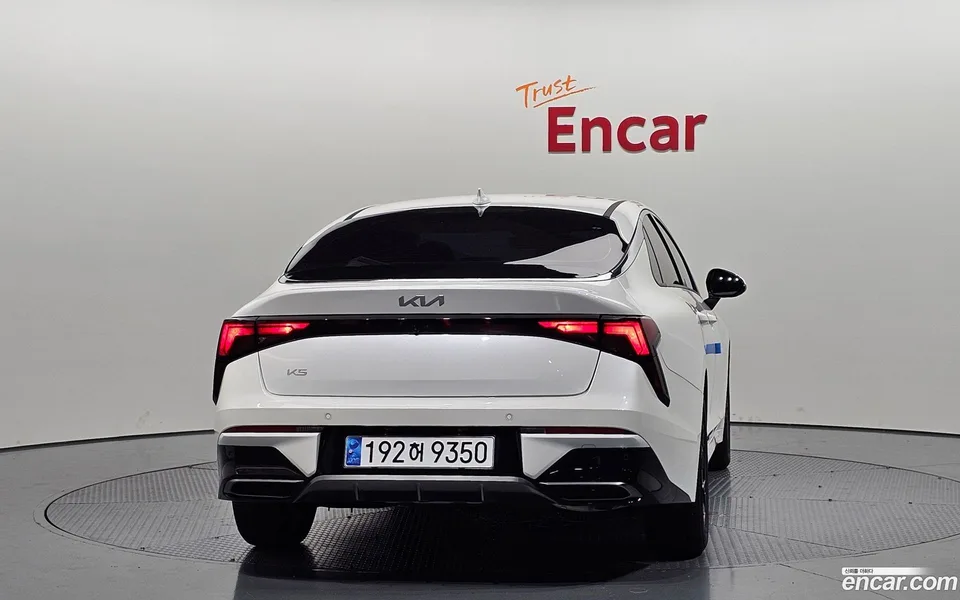 Kia K5 2.0 2023 — thumbnail 4