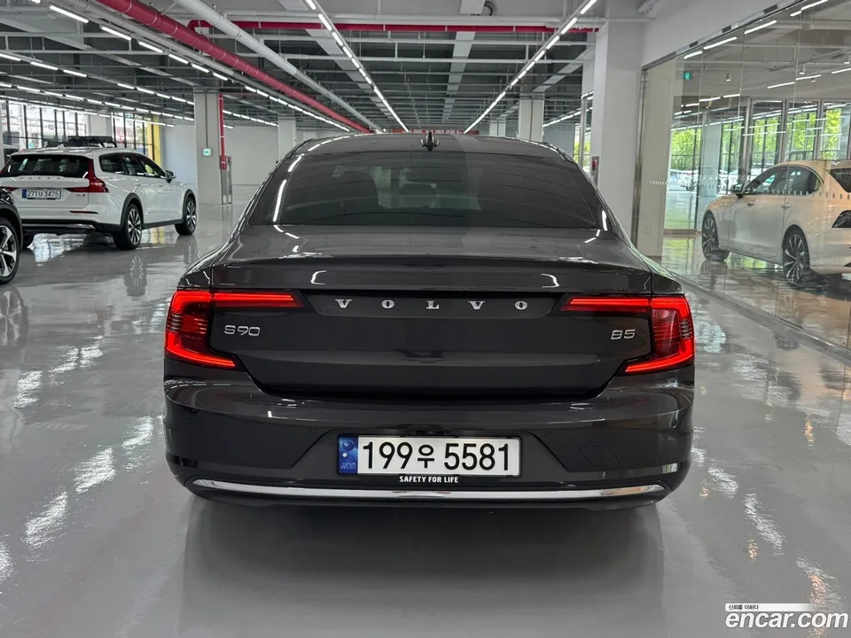 Volvo S90 B5 2024 — thumbnail 4