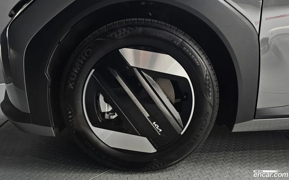 Kia EV4 2WD 2025 — thumbnail 2