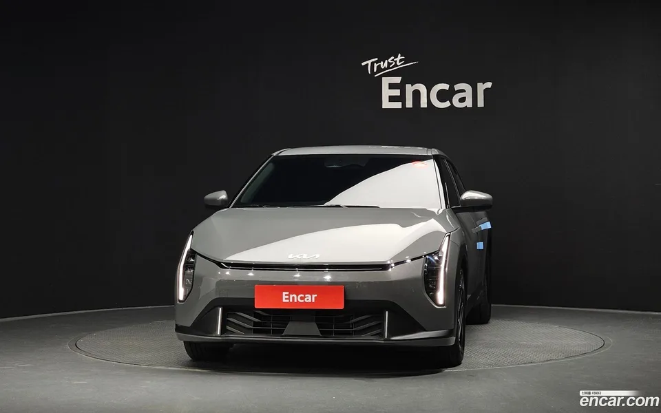 Kia EV4 2WD 2025 — thumbnail 3