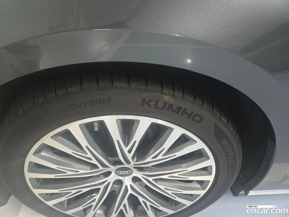 Audi A8 55 TFSI LWB 2023 — thumbnail 5