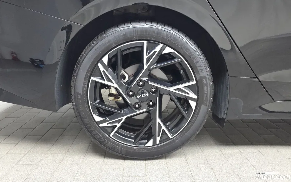 Kia K5 1.6 2025 — thumbnail 5