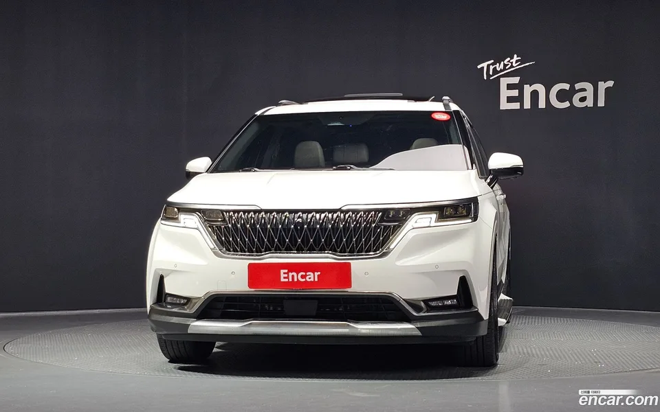 Kia Carnival 7 2023 — thumbnail 3