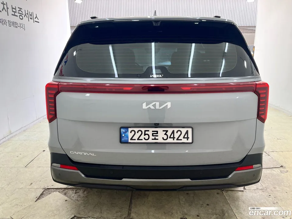 Kia Carnival 9 2024 — thumbnail 2